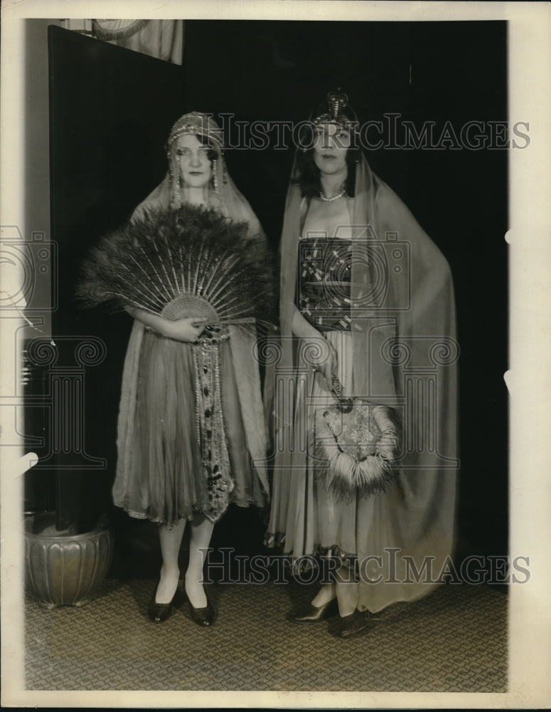 1927 Miss Mary Brannon (left) and Miss Geraldine Shepard (right),-Historic Images