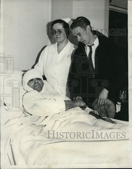 1932 Press Photo Alan Larson with Linus Larson Has Knife Blade Taken From Brain - Historic Images