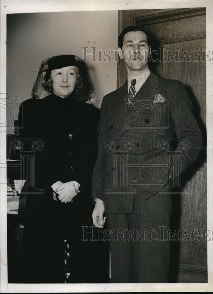 1938 Press Photo Mr. and Mrs. Leonard N. Bisco during trial in Pasadena, - Historic Images