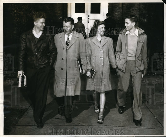 1948 Press Photo Mr. Ramsey with son Bill and Betty with her boyfriend - Historic Images