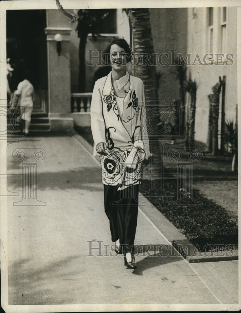 1929 Press Photo Mrs Frone Underhill, New York at Breakers, Palm Beach, Florida - Historic Images