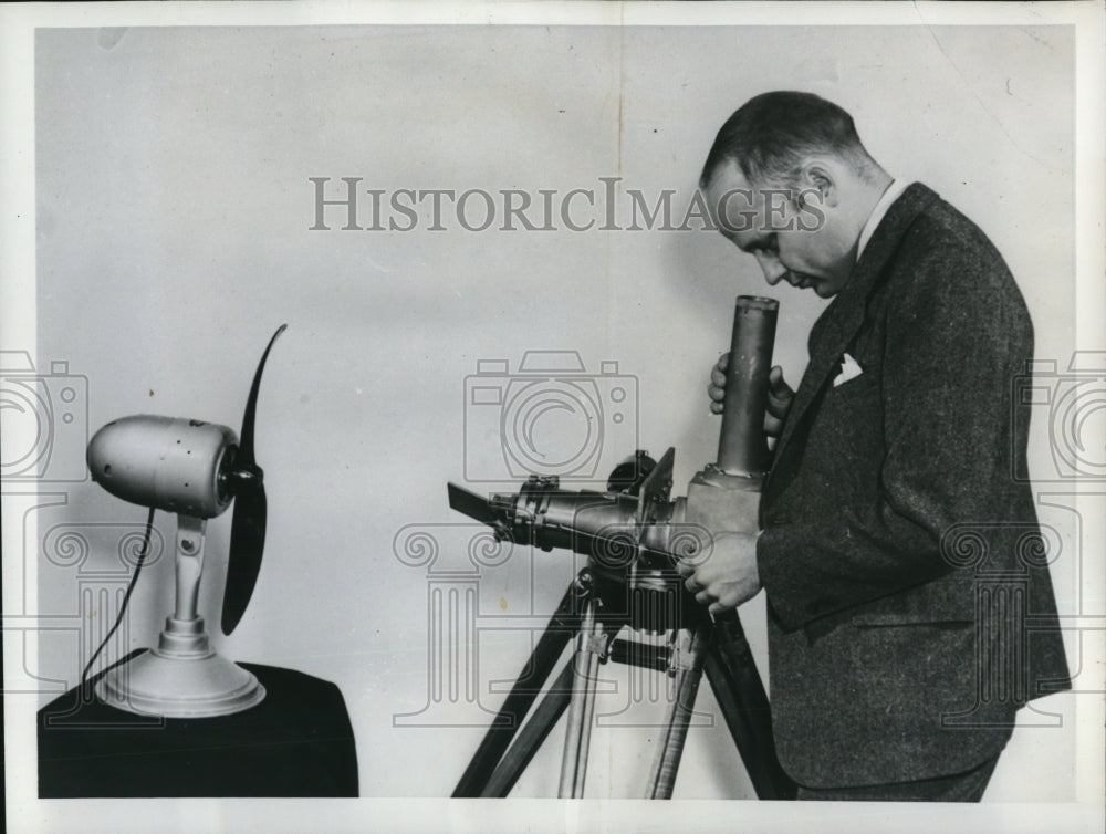 1945 Press Photo Rotascope of General electric's studied by Norman F Barnes - Historic Images