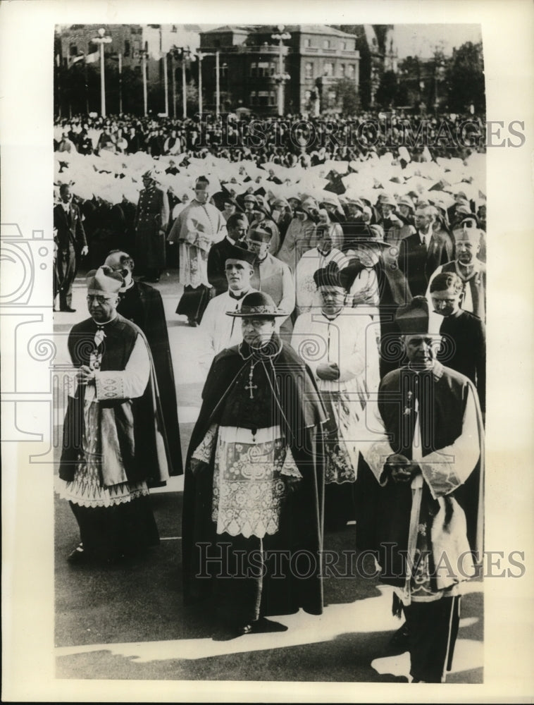 1938 Press Photo Hungarian Cardinal Seredy at Eucharistic Mass to Heroes Square - Historic Images