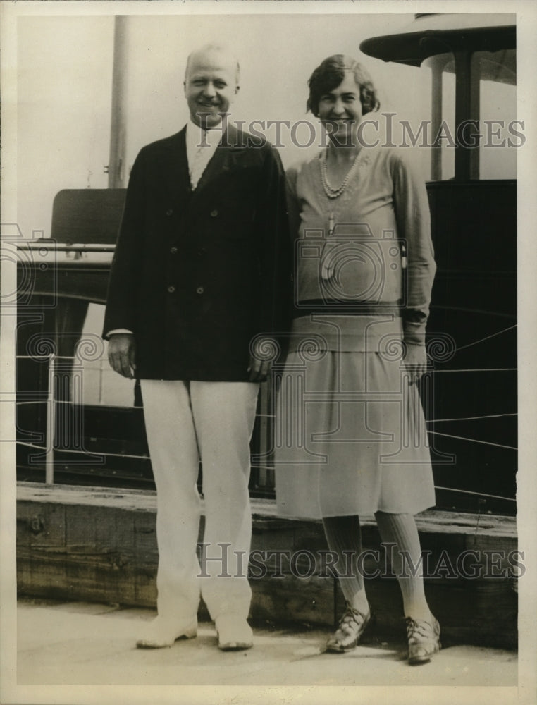 1927 Press Photo Mr &amp; Mrs Walter Gifford, Pres of American Telephone &amp; Telegraph - Historic Images