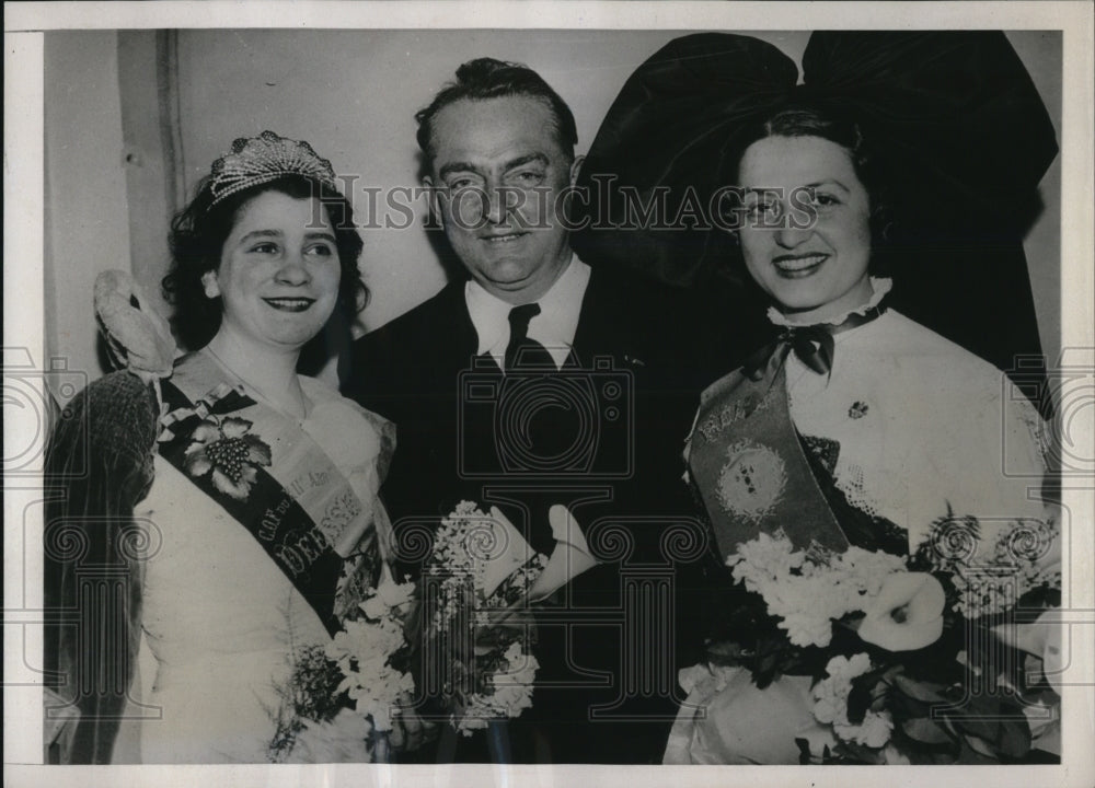 1939 Press Photo Paris France Suzanne Suss, Miss Alsace, Odette Botz, M Arnoux-Historic Images