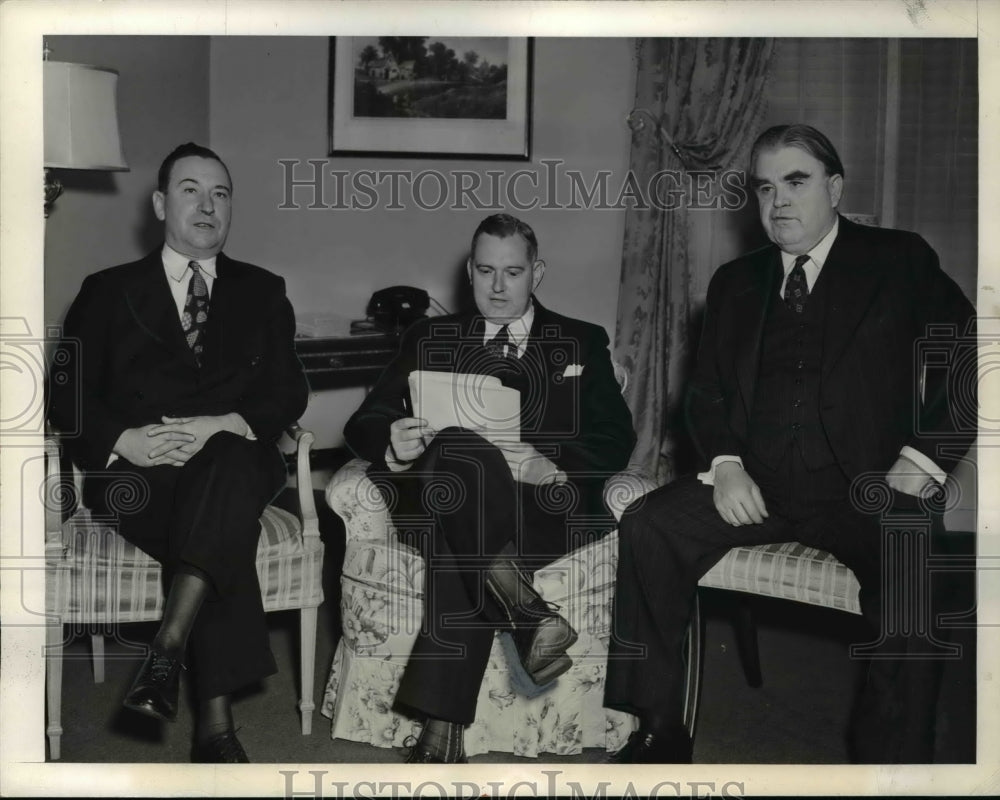 1941 Press Photo Benjamin Fairless, Dr. John R. Steelman, and John L. Lewis - Historic Images