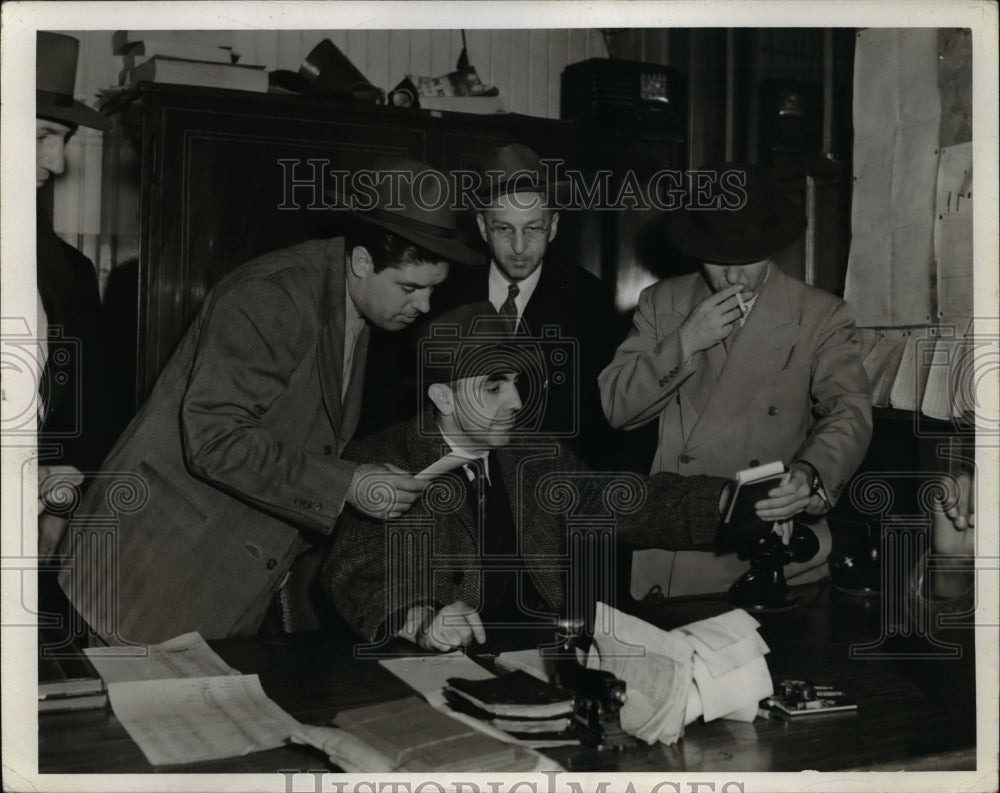 1942 Press Photo Albert Foley, Frank Celebrezze and Walter McCarter - Historic Images