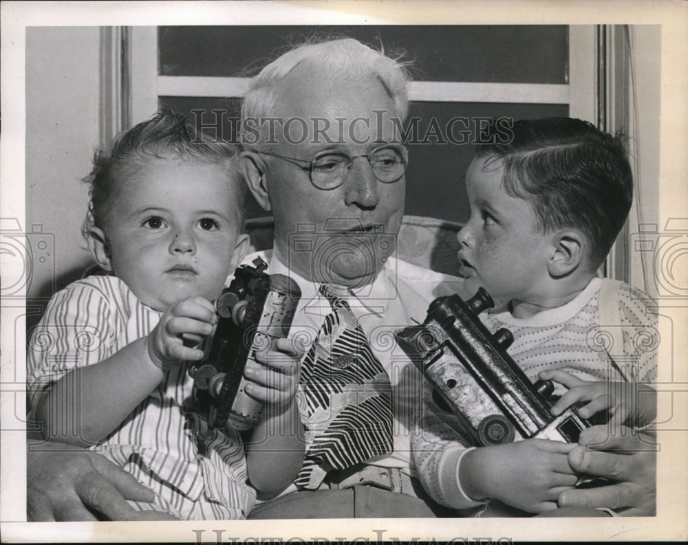 1946 Press Photo Miami Beach Fla Frank &amp; Bill Adler &amp; AF Whitner pres of RR - Historic Images