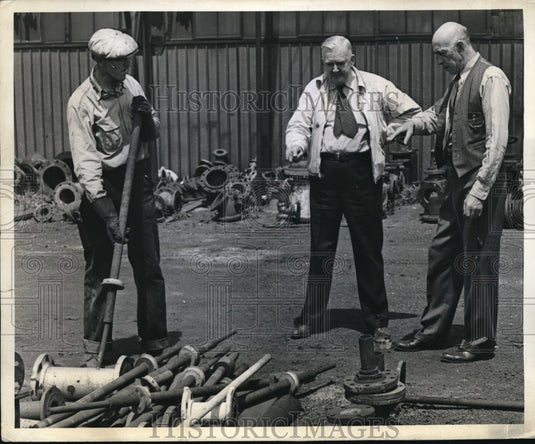 1942 Press Photo Du Pont's Buffalo Cellophane and Rayon Plant metal for war-Historic Images