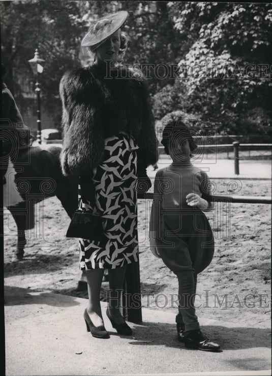 1938 Press Photo Mrs. David Forbes & Daughter Patricia, Rotten Row, Hyde Park - Historic Images