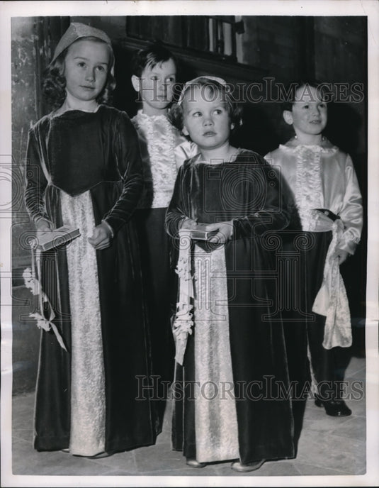 1951 Press Photo Jane & Victoria Stockdale Wear Tudor Dresses at Wedding - Historic Images