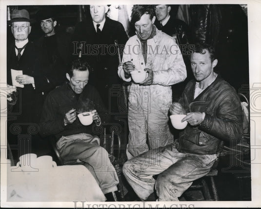 1946 Press Photo Disappointing End to Adventure Trek due to bad weather - Historic Images