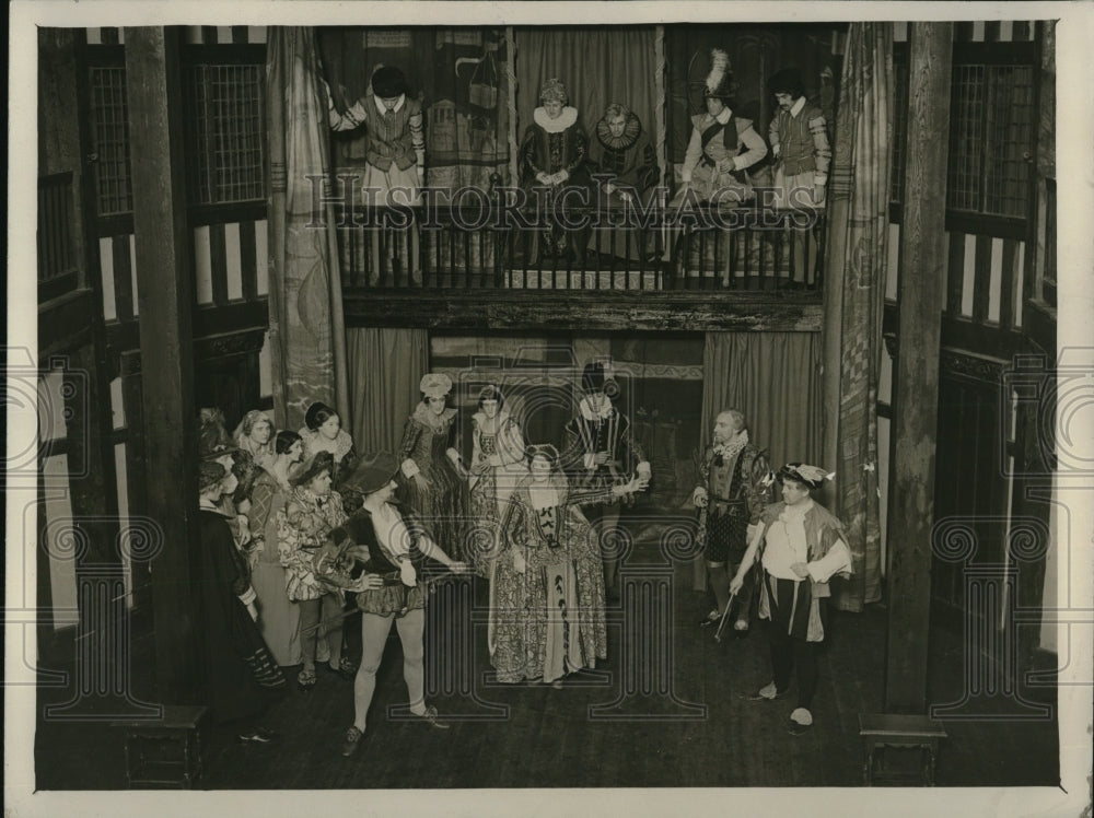 1930 Press Photo Norwich players in the Taming of the Shrew - Historic Images