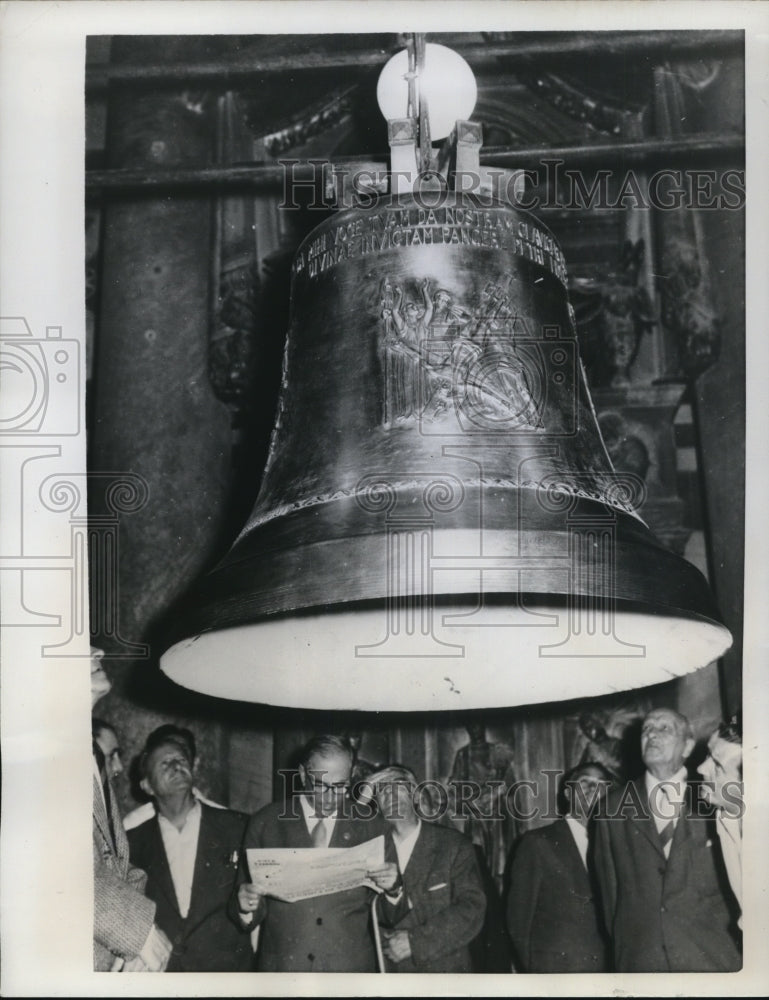 1957 Press Photo New Bell at Baptistery of Florence - Historic Images