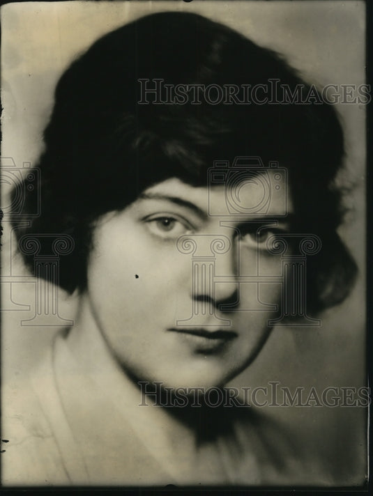 1922 Press Photo Kathlene MacDonnell in the new theatre guild production - Historic Images