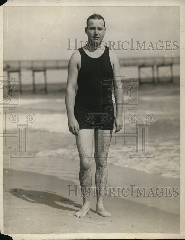 1926 Press Photo Lt Osborne Wood vacations in Pal Beach Fla-Historic Images