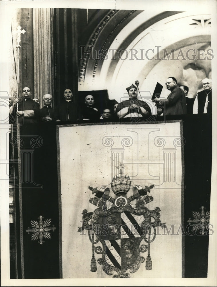 1939 Press Photo Vatican City Cardinal Deacon Caccia Dominioni. Pope Pius XII - Historic Images