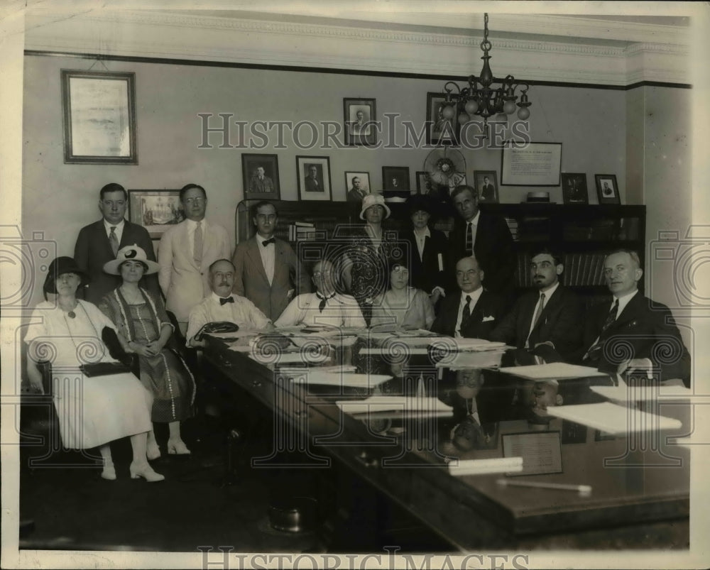 1924 Press Photo La Foliette Committee to Assess Unions for Campaign Funds - Historic Images