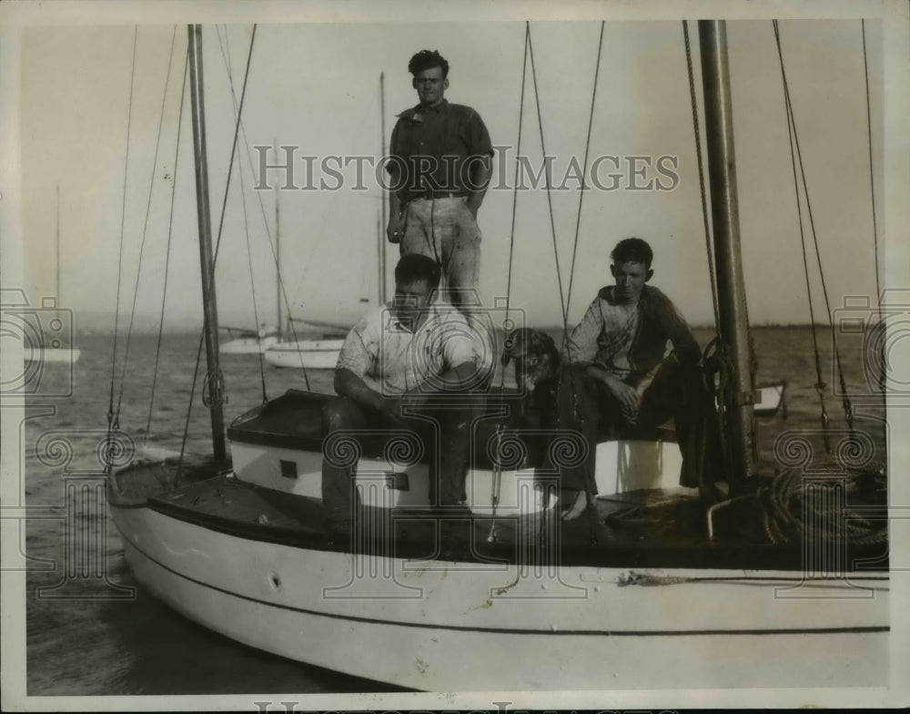 1934 Press Photo Sally will sail with crew Bill Whelan, Jacl Blinn &amp; EO Hales - Historic Images