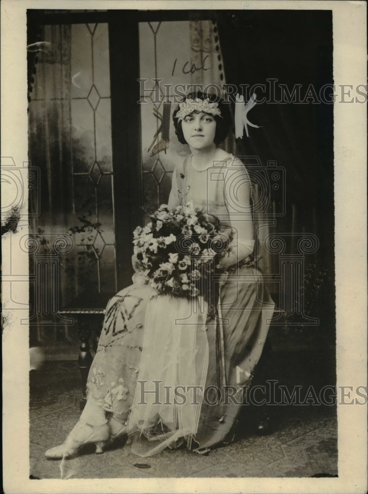 1924 Press Photo Miss Todia Szcychoviez, daughter of Poland engaged with Felton - Historic Images