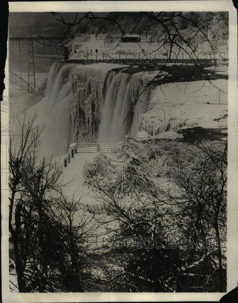 1931 Press Photo Snow covered LUna Island at Niagara Falls in New York. - Historic Images