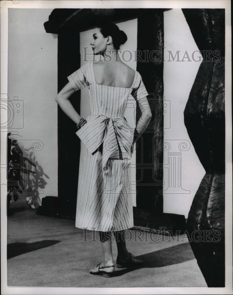 1955 Cotton dresses on a fashion model - Historic Images