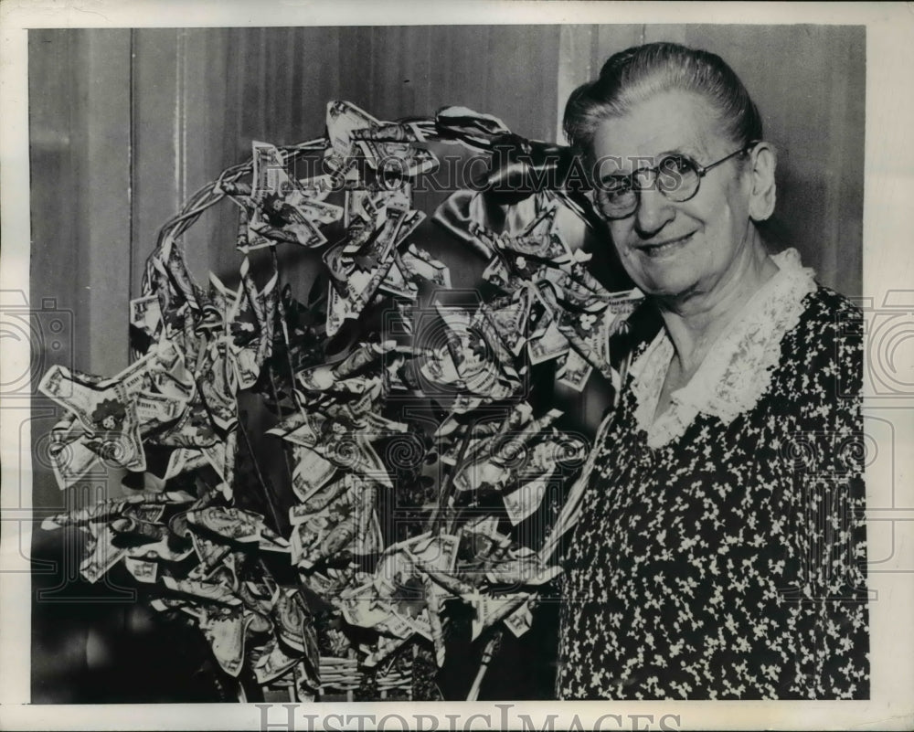 1946 Press Photo Mount Vernon NY Mrs Mary Wilheim on 75th birthday - Historic Images