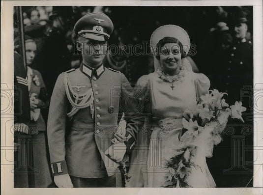 1936 Press Photo Miss Marianne Brooke and her husband Lt. Hans George Tempelhoff - Historic Images