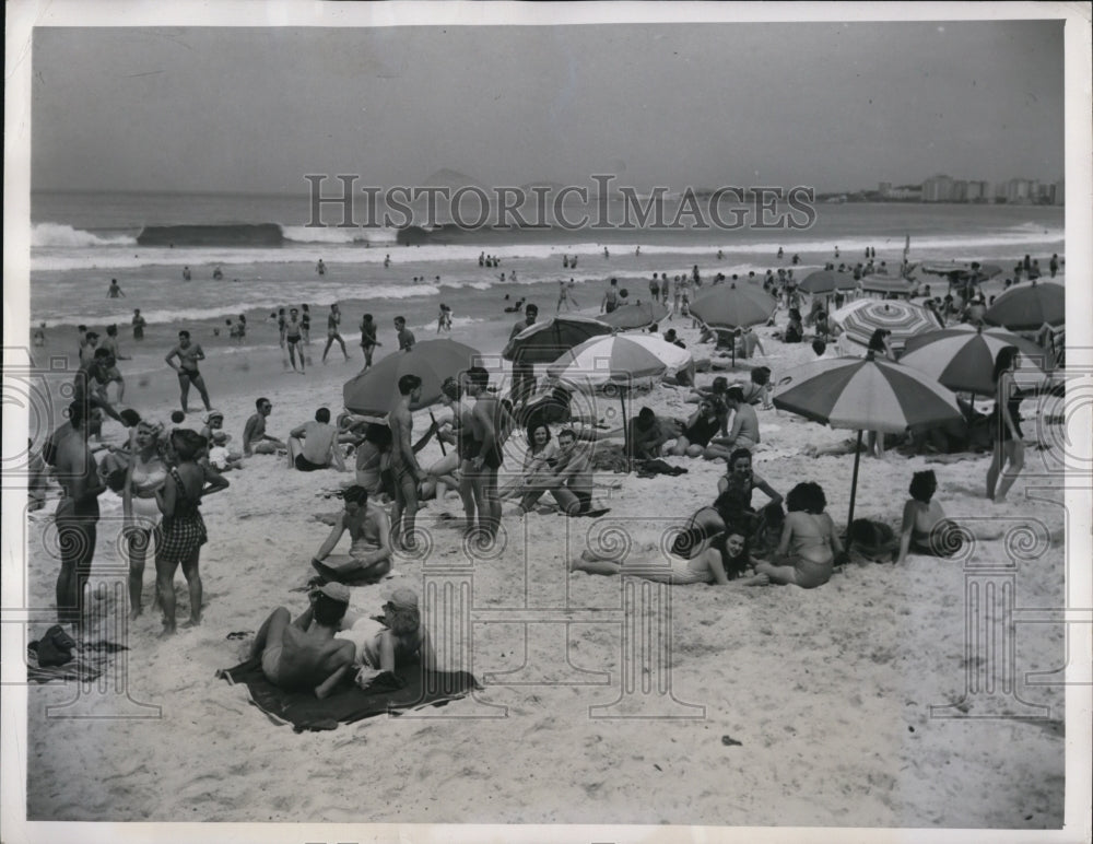 1947 The famous Copacabana Beach in Rio De Janeiro-Historic Images