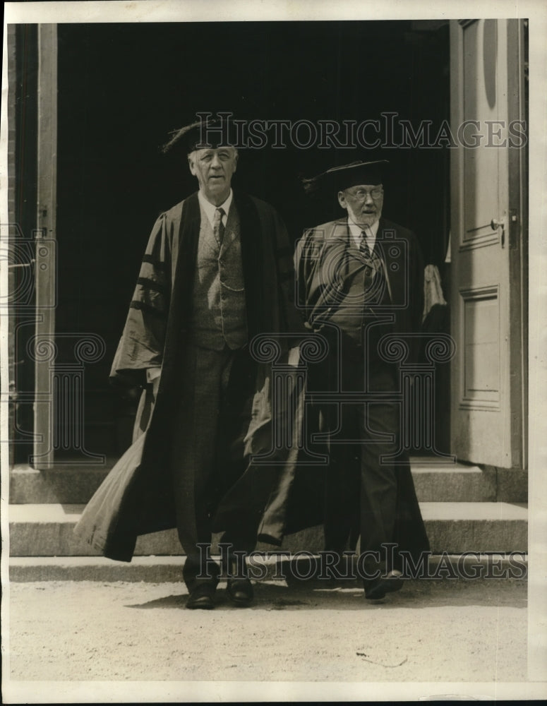 1925 Press Photo Atty Gen Sargent &amp; Judge Charles Darlington at Tufts Univ-Historic Images