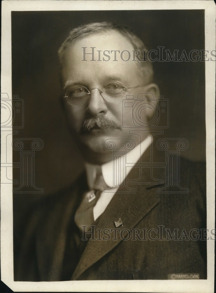 Undated Press Photo Dr Charles Parsons, chief chemist of the Bureau of Mines - Historic Images