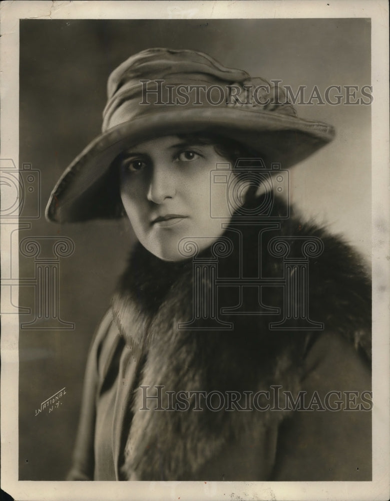 1927 Press Photo Mrs Elizabeth Richey Dersey Director Edu Dept Pethe Exchange - Historic Images