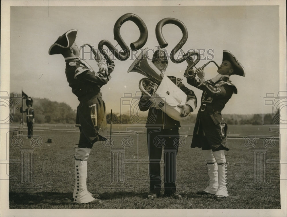 1931 Press Photo Bass serpents at Aldershot Command Horse show rehearsal - Historic Images