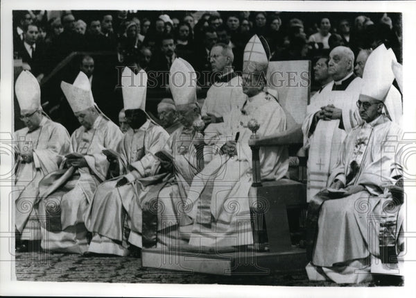 1967 Press Photo Pope Paul VI & Cardinals at First Bishops Synod, St ...