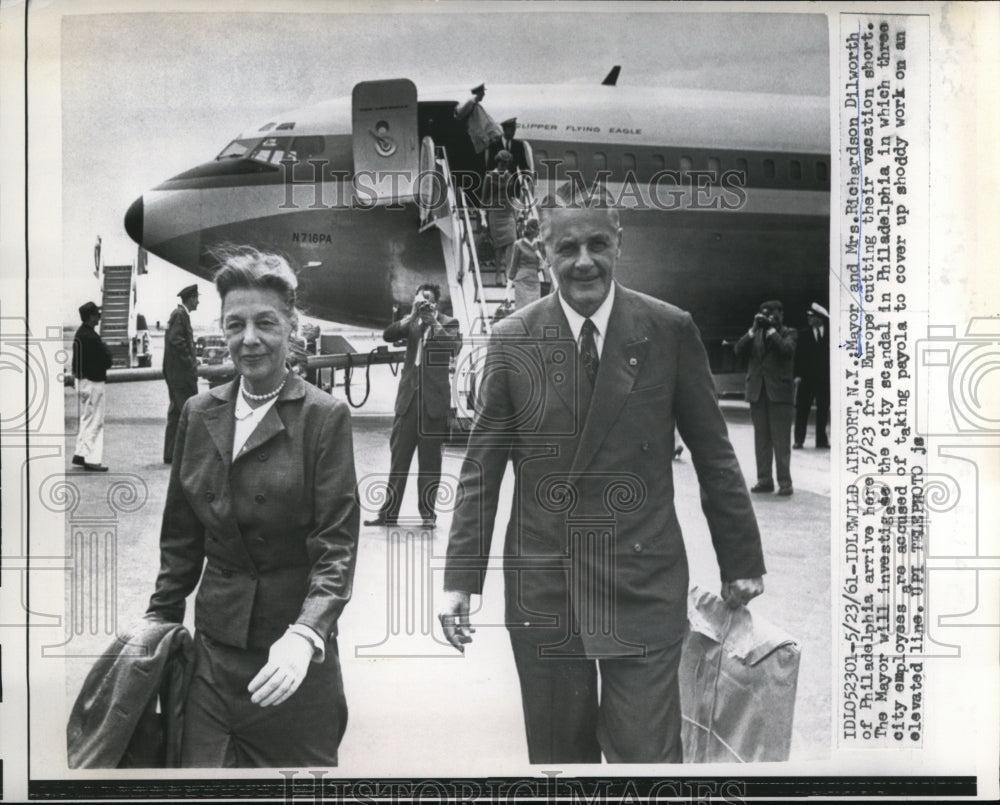 1961 Press Photo Mayor & Mrs. Richardson Dilworth Arrive from Europe - Historic Images