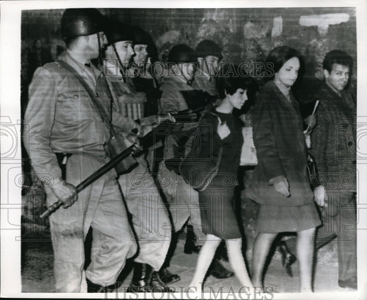 1966 Press Photo Police Break Up Demonstration at University of Buenos Aires - Historic Images