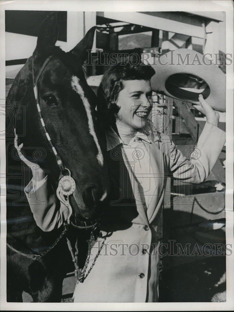 1957 Press Photo Queen of the Campus Buckaroos Karna Thorson-Historic Images