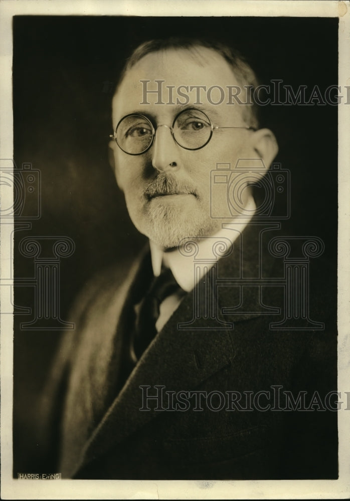 1922 Press Photo Dr. Glen Levin Swiggert of United States Bureau of Education - Historic Images