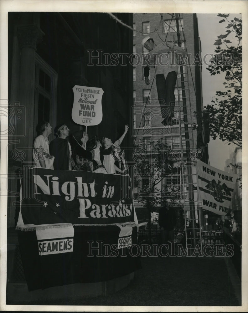 1945 Press Photo The national war fund drive celebration in New York City. - Historic Images
