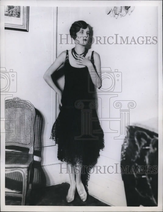1928 Press Photo Model Wearing Black Lace Evening Gown 1928 Press Photo Model Wearing Black Lace Evening Gown