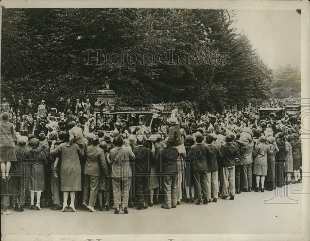 1929 Press Photo The King arrived at Sandringham Palace - Historic Images