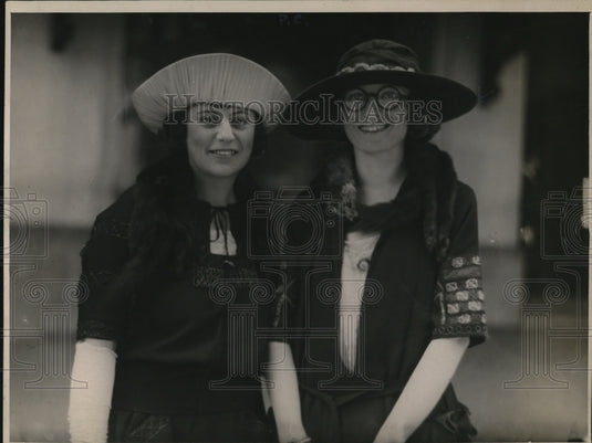 1923 Press Photo Josephine Bender of Michigan & Miriam Marsh of Iowa, Vasson - Historic Images