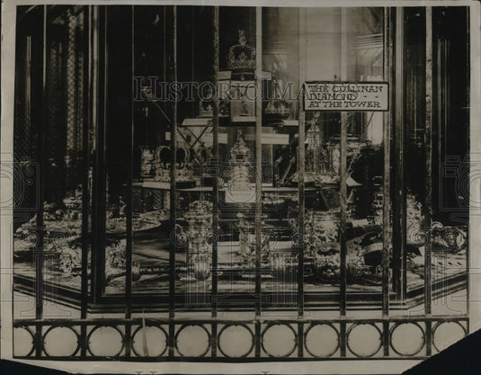 1921 Press Photo Crown Jewels on display at the Tower of London - Historic Images