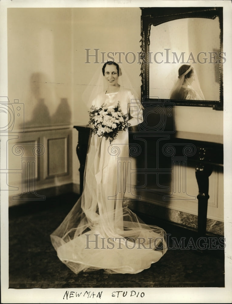 1934 Press Photo Mrs Charles Telschow formerly Mary Lipstein in her wedding gown - Historic Images