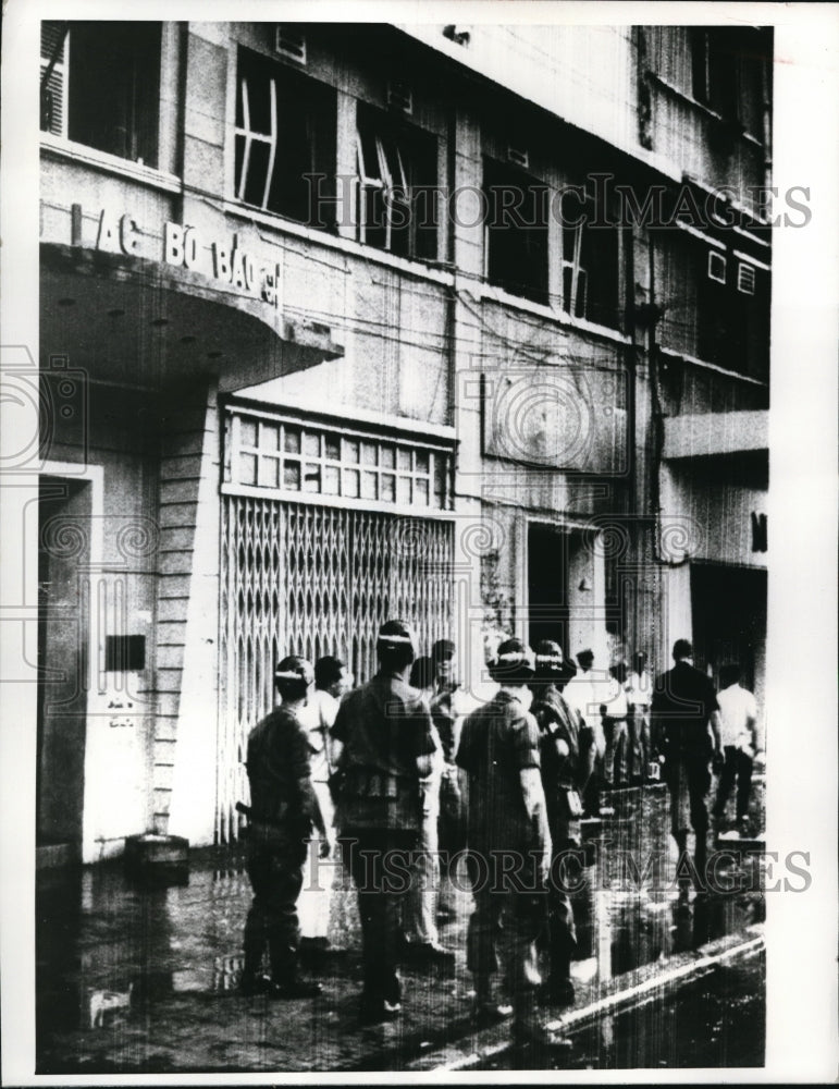 1970 Press Photo Saigon  MPs at Natl Press Center after a bombing - Historic Images