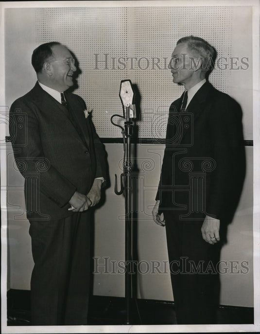 1937 Press Photo Harry Meistrich  juror & Parls Johnson of NBC radio - Historic Images