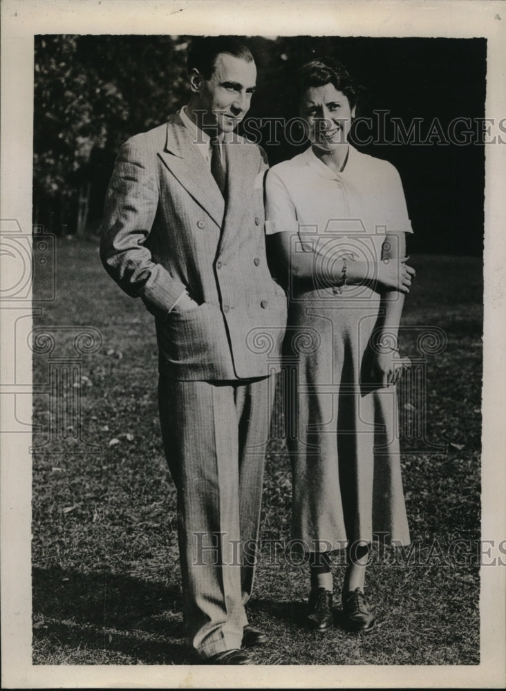 1935 Press Photo Jose Laval and fiance, Rene Chambrun at St. Clouds France - Historic Images