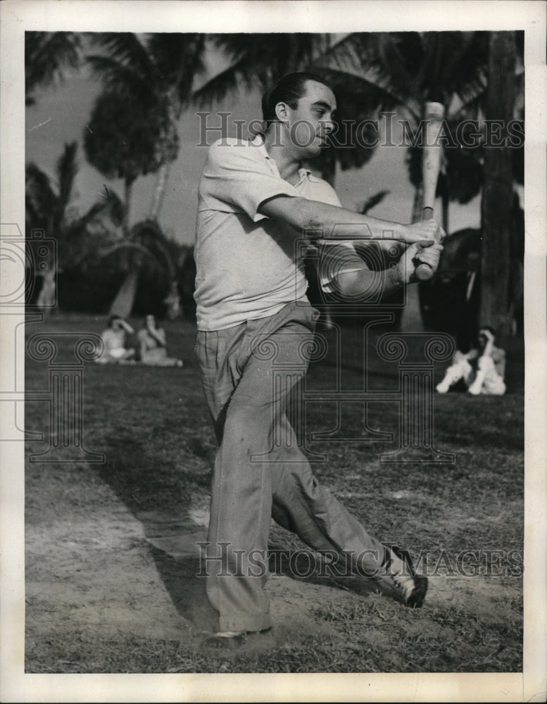 1939 Press Photo Woolworth Donahue play with the Palm Beach Police Team - Historic Images