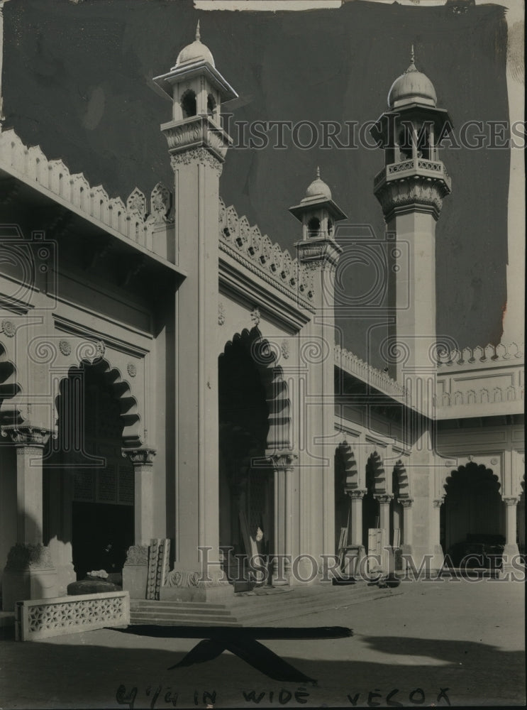 1924 Press Photo A detail of the beautiful architecture of India's building - Historic Images
