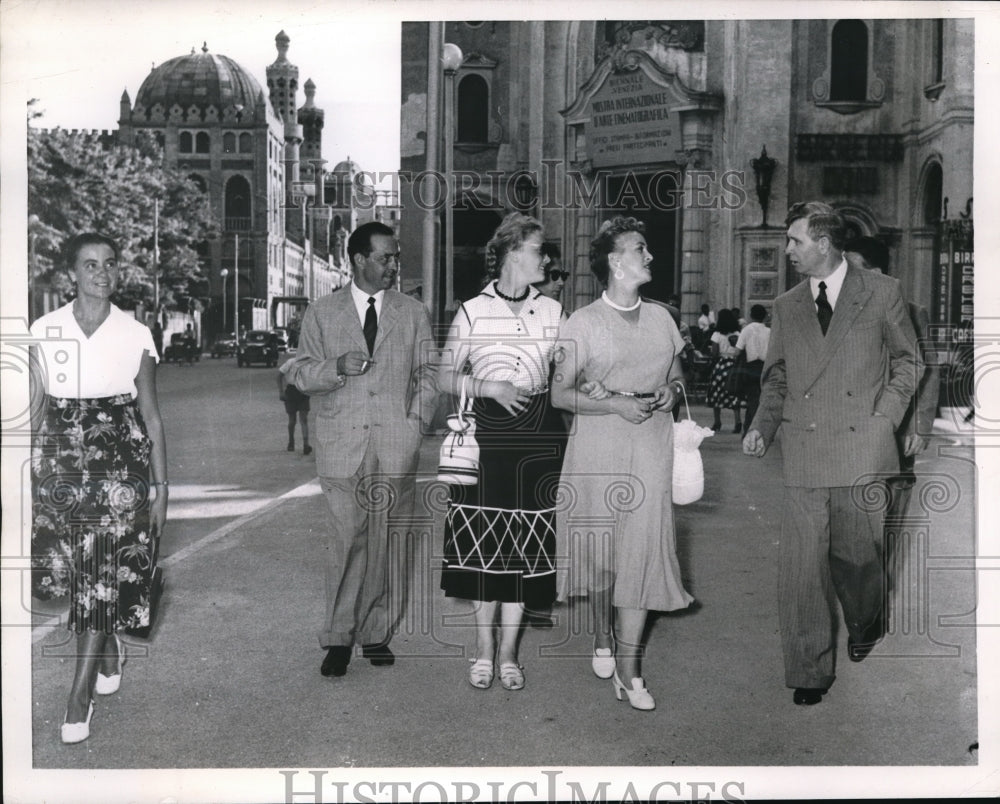 1953 Press Photo Soviet Movie Stars Alla Larinova, Semenov Nicolai - Historic Images